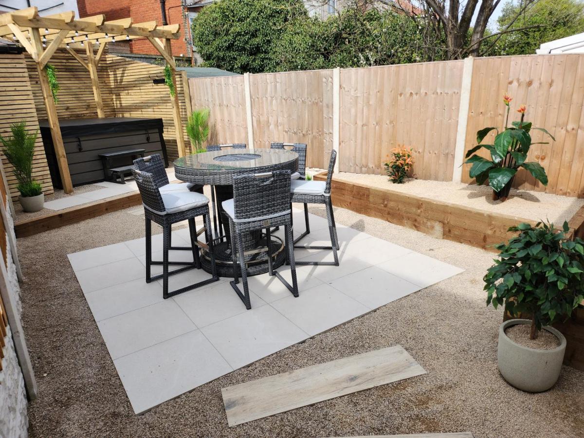 Xxhot Tubxx 4Bed Semi, Sleeps 8, 2 Bathrooms Blackpool Exterior photo